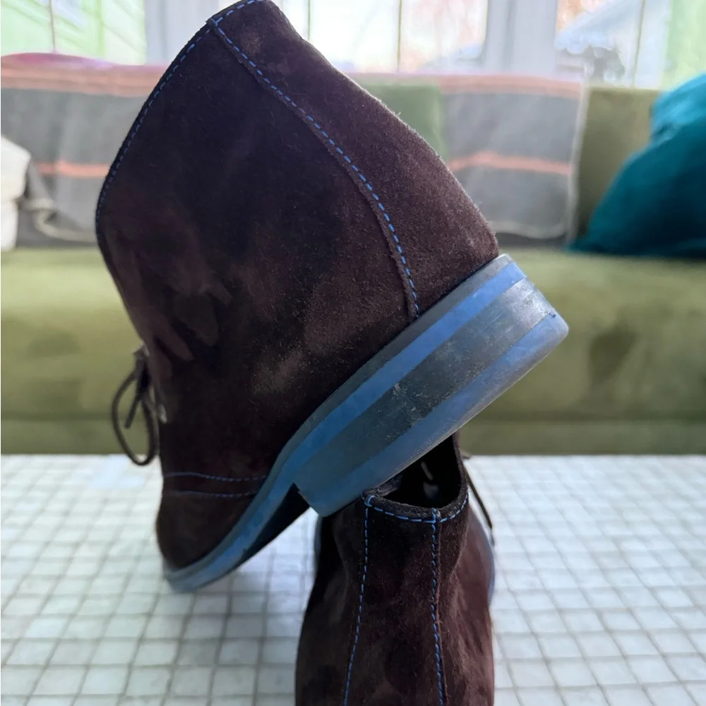 Donald J Pliner Italian crafted, pointed toe Chukka boots.